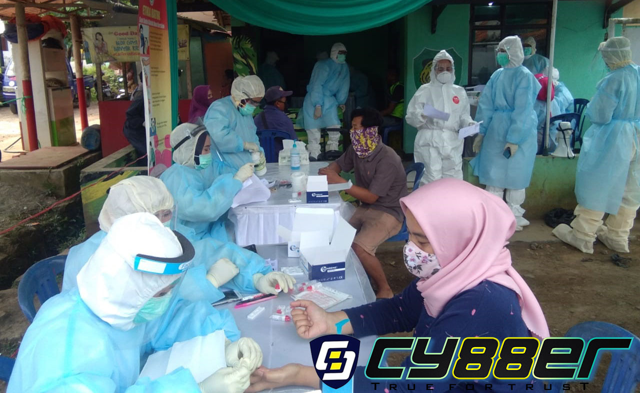 Disperindag Pemkab Bandung Bersama Gugus Covid-19 Lakukan Tracing di Pasar Arjasari